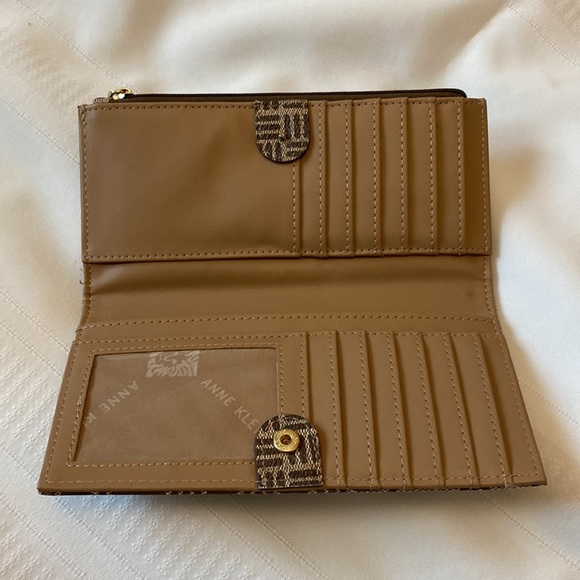 Wallet - Picture 3 of 3